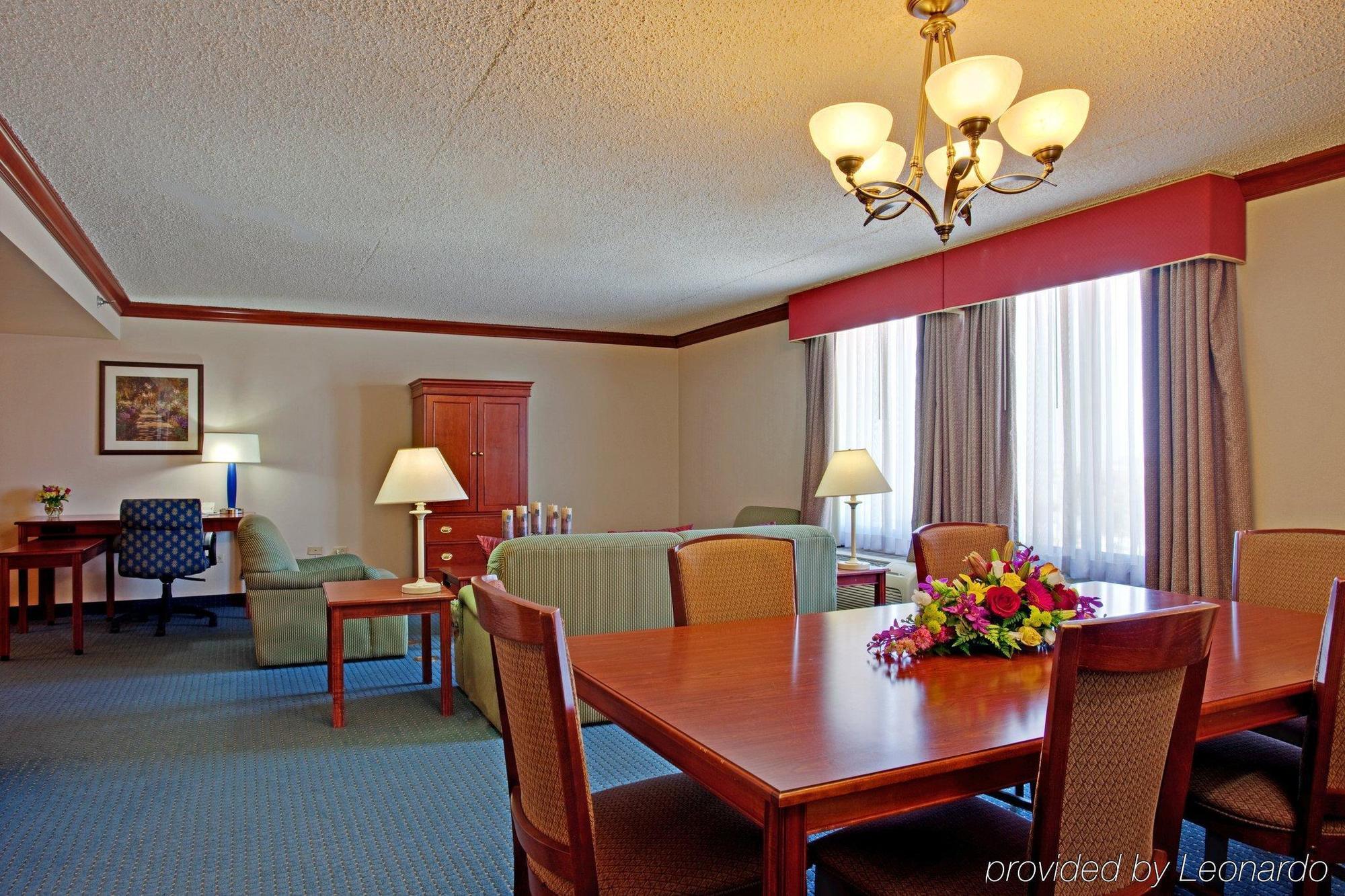 Holiday Inn La Mirada Buena Park By Ihg Habitación foto